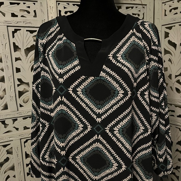 CATO EST.1946 DELIGHTFUL WHITE GREEN & BLACK DIAMOND & STITCHING DESIGN PLUS TOP - Picture 3 of 11